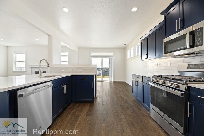 Building Photo - 10469 W Royal Fern Ct