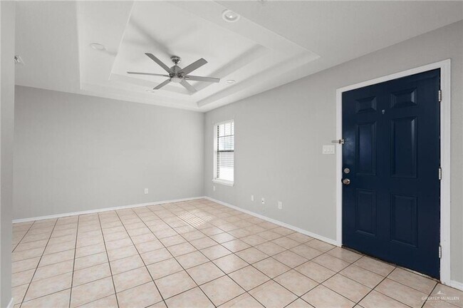 Building Photo - 17 Amando St