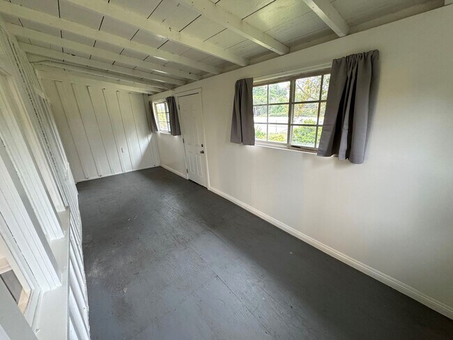 Building Photo - Quiet Fillmore Living