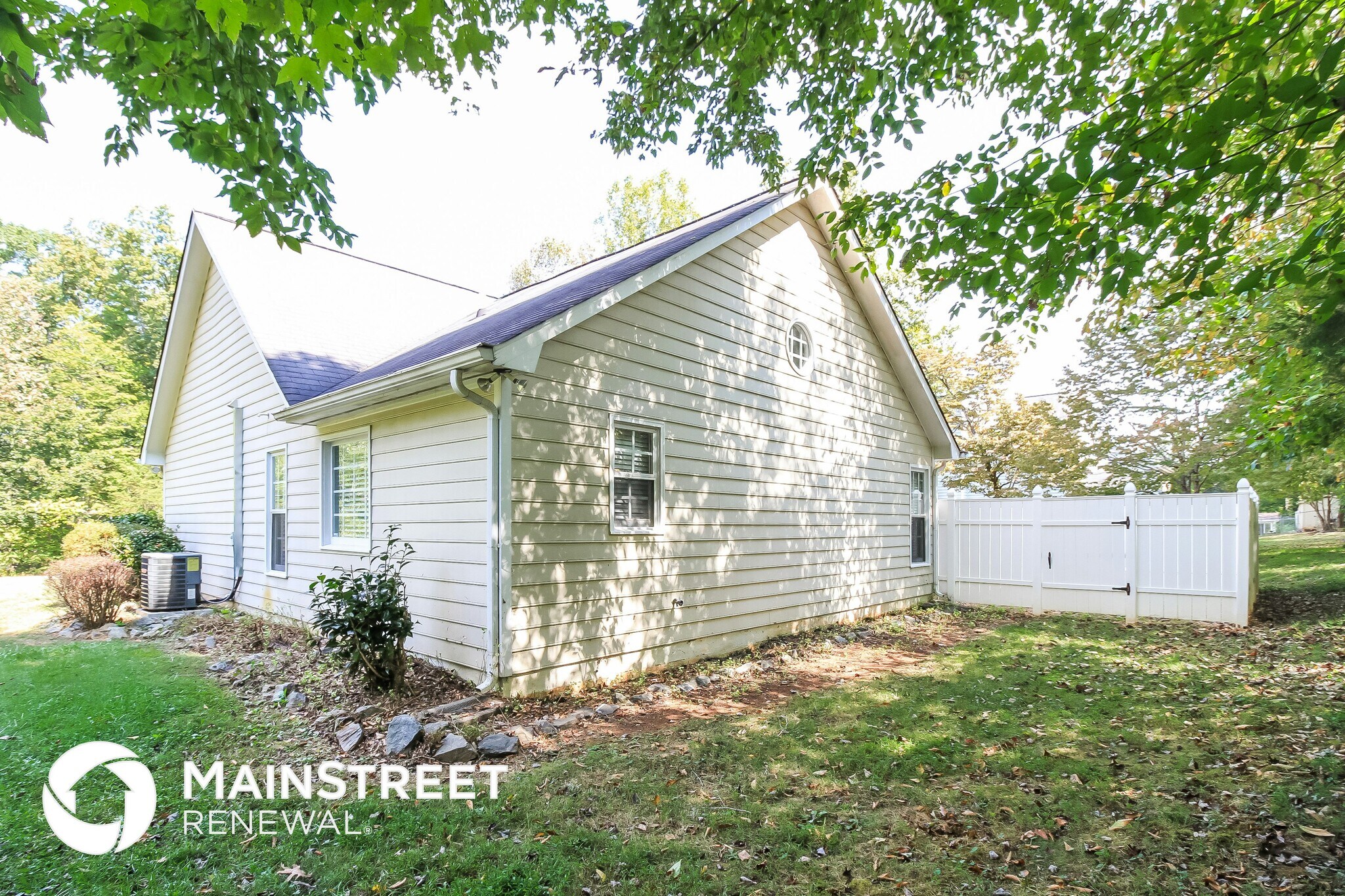 Building Photo - 6828 Ashmont Forest Ct