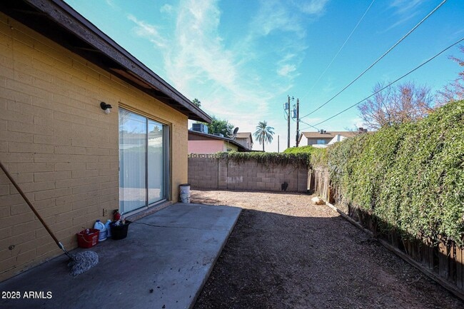 Building Photo - 1752 E Virginia Ave