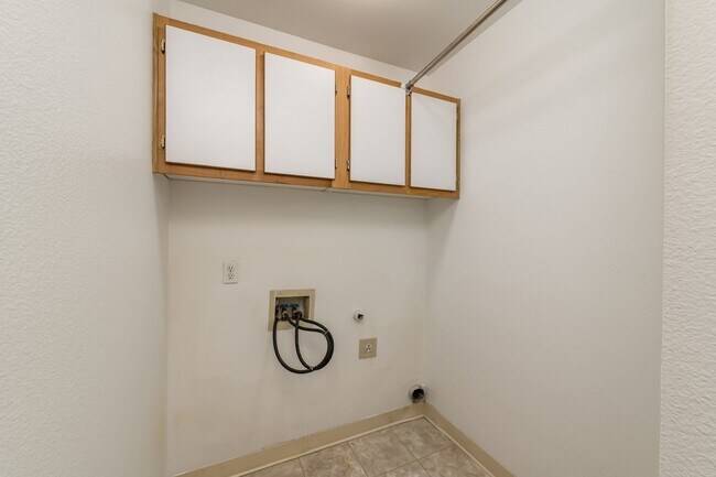 Building Photo - Tualatin condo for rent
