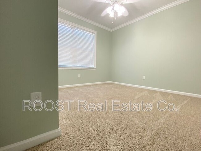 Building Photo - 7499 Tourmaline Dr