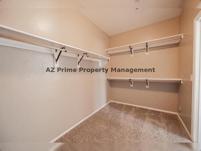 Building Photo - 6086 S Pearl Dr