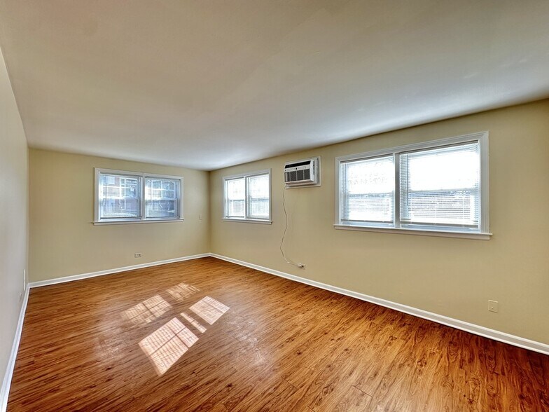 Building Photo - 620 Lincoln Ave