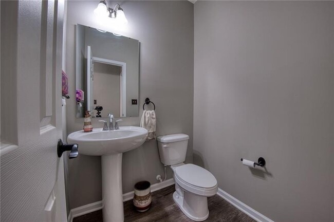Building Photo - 109 Shaley Dr
