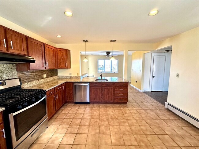 Building Photo - 86 Palfrey Rd