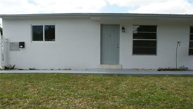 Building Photo - 6109 SW 30th St