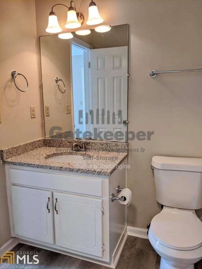 Building Photo - 681 Senoia Rd