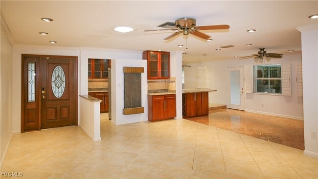 Building Photo - 1525 Covington Cir E