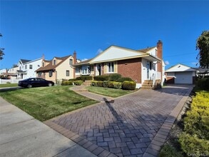 Building Photo - 35 Elwood Ave