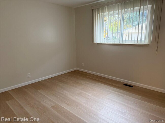 Building Photo - 5943 Whitefield St