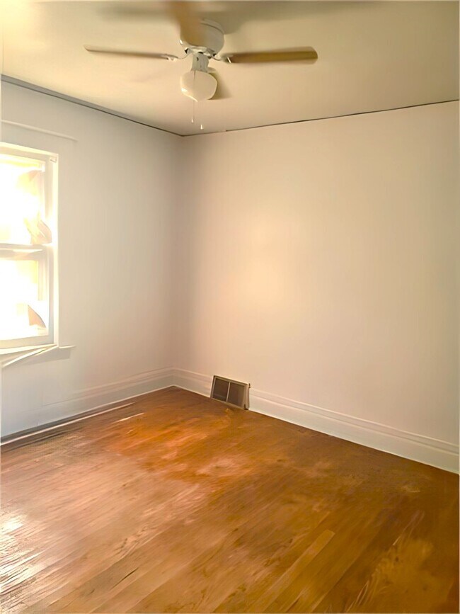 Building Photo - 3757 Garland St