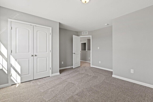 Building Photo - 106 Tyler Way