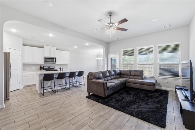 Building Photo - 6204 Thunderwing Dr
