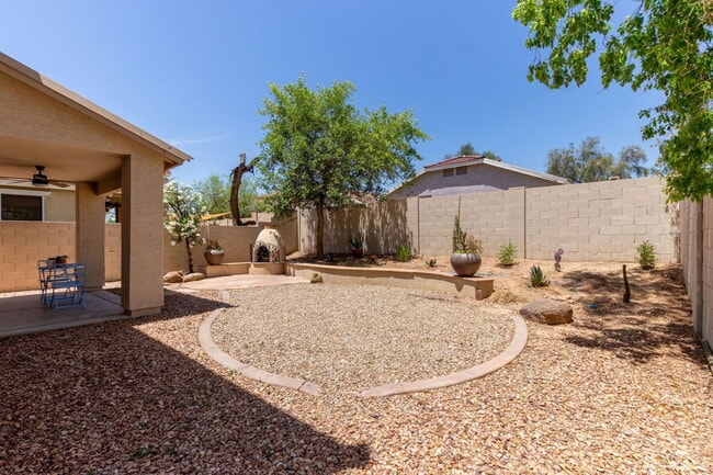 Building Photo - 13420 W Berridge Ln