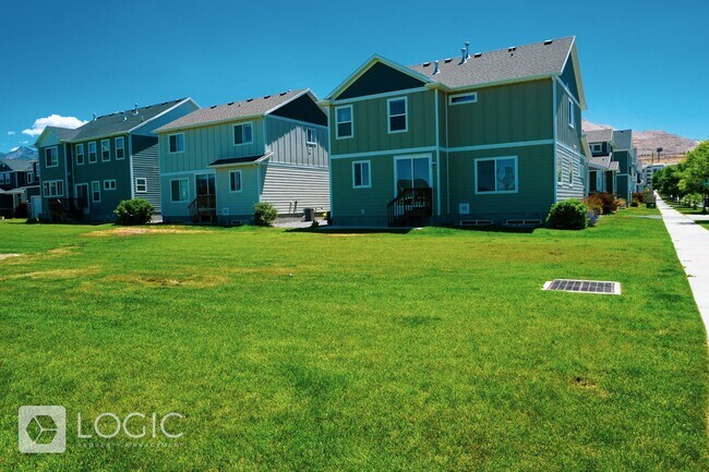 Building Photo - 15180 Gunpowder Ct