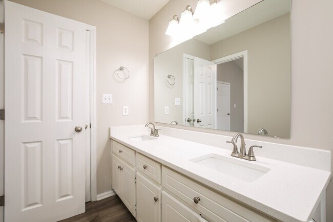 Building Photo - 1461 Smokey Mountain Dr