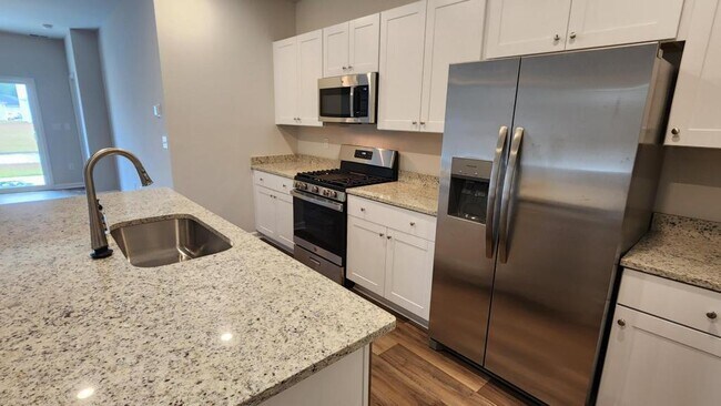 Building Photo - 1055 Sentinel Ct