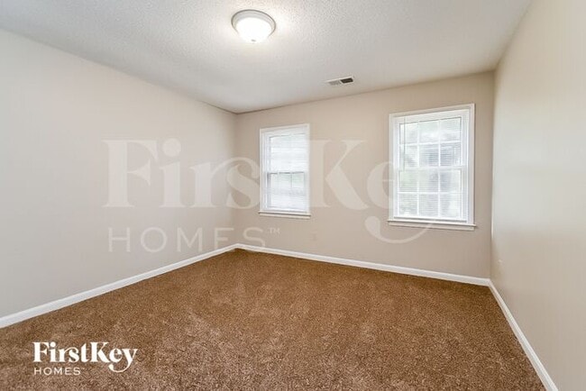 Building Photo - 6889 S Hedgewall Cir