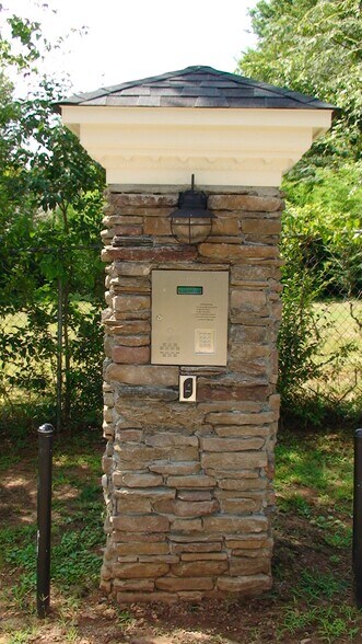 Building Photo - 123 Ken Hill Ln