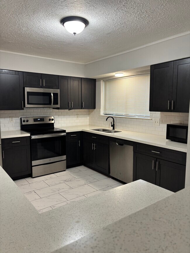 Building Photo - 10227 Autumn Meadow Ln