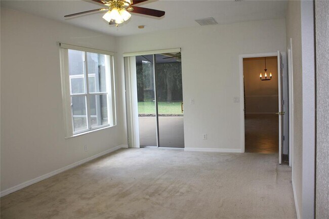 Building Photo - 9115 Pinebreeze Dr
