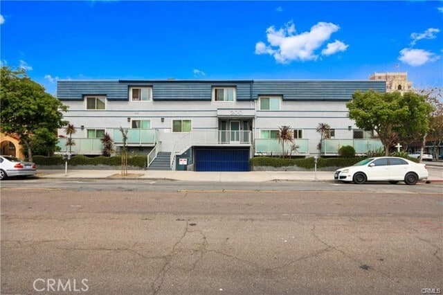 Building Photo - 200 Elm Ave