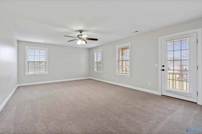 Building Photo - 16183 Evarard Dr NW