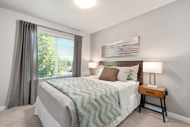 Building Photo - Lake Stevens Greenbelt – Stylish 3-Bedroom Townhome!