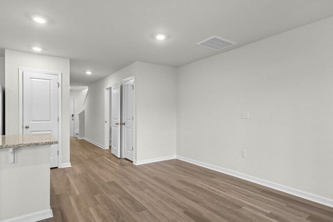 Building Photo - 640 Rd