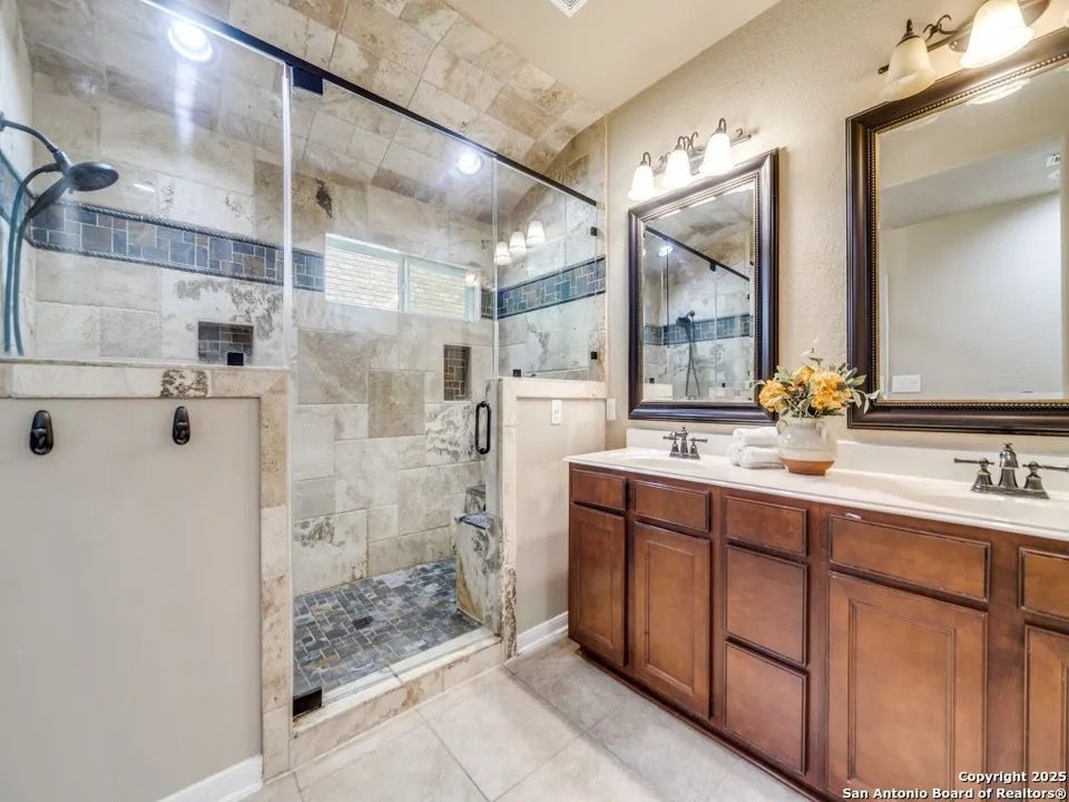 Building Photo - 5627 Cypress Dawn