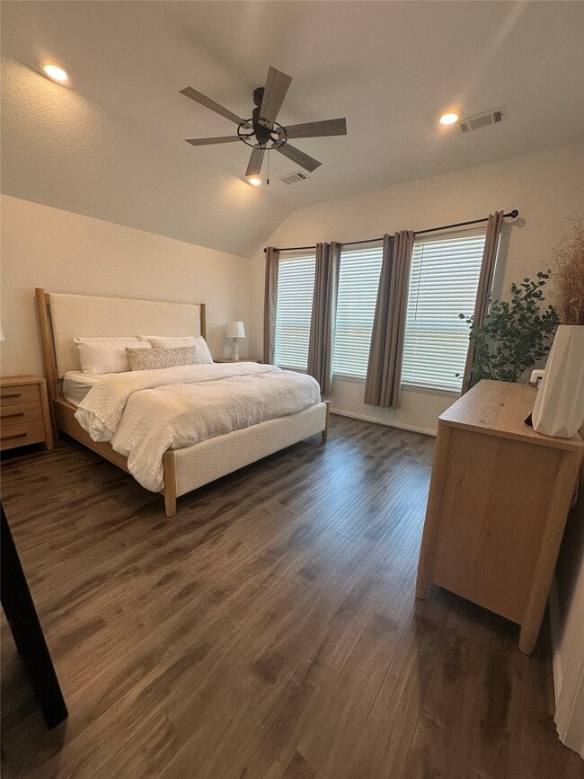 Building Photo - 4743 Glen Isle Dr