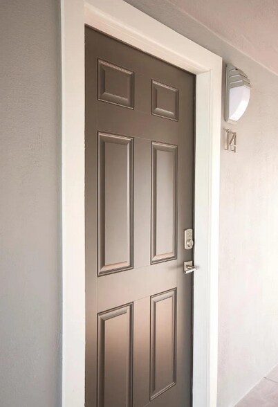 Building Photo - 650 S 8th St