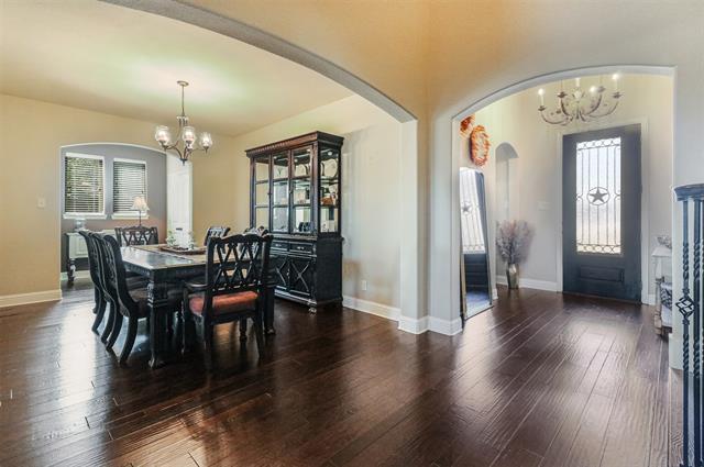 Building Photo - 230 Sandy Way