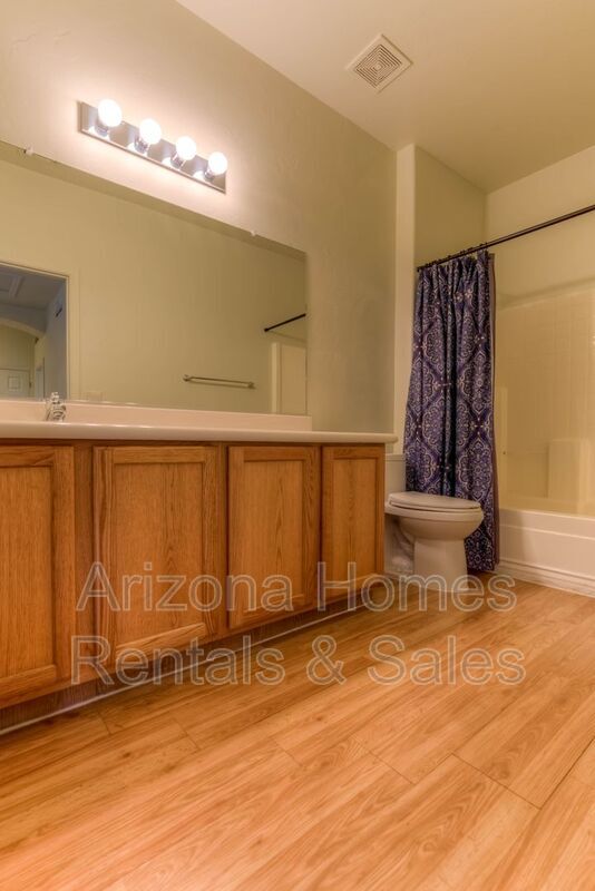 Building Photo - 6413 S Woodland Hills Dr