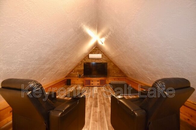 Building Photo - 1315 Washington Blvd