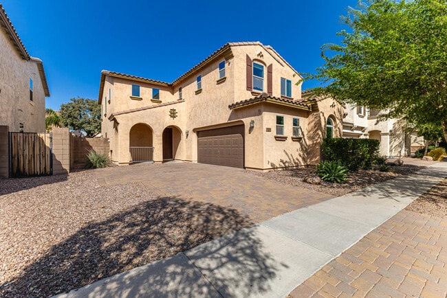 Building Photo - 2972 E Shannon St