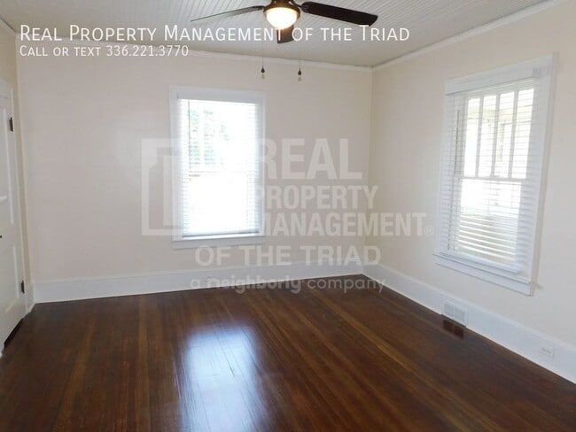 Building Photo - 1213 E Sprague St