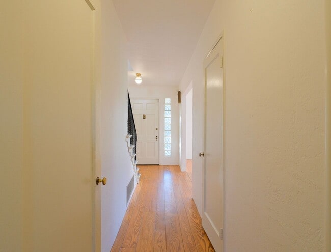 Building Photo - Piedmont Pines charming 3 Bedroom availabl...