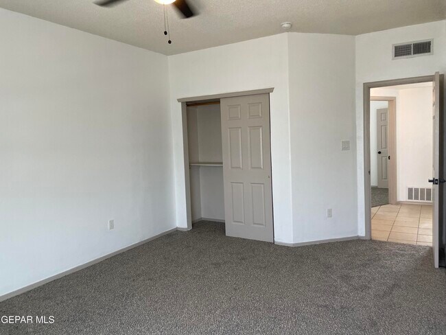 Building Photo - 12325 Tierra Arena Dr