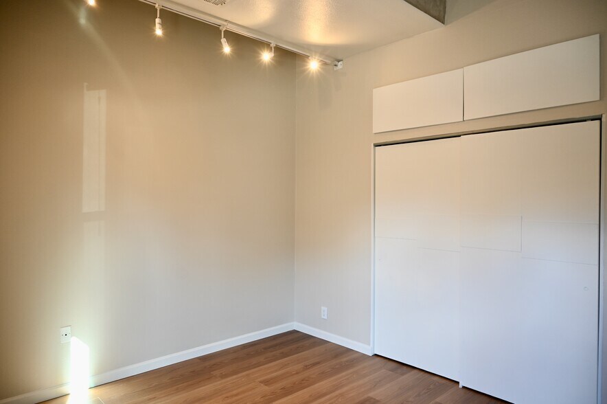 Bedroom - 675 S University Blvd