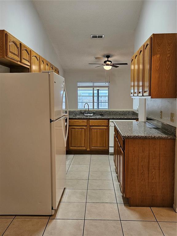 Building Photo - 1312 Coolmont Dr