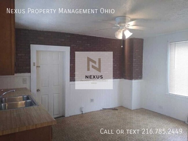 Building Photo - 3588 W 46th St