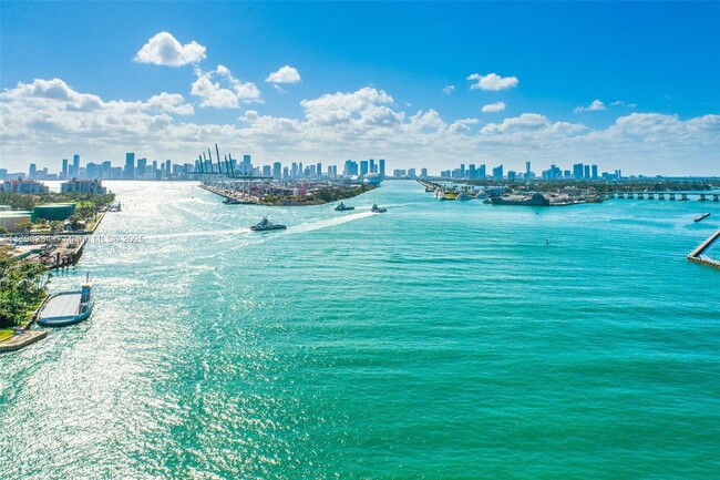 Building Photo - 7154 Fisher Island Dr