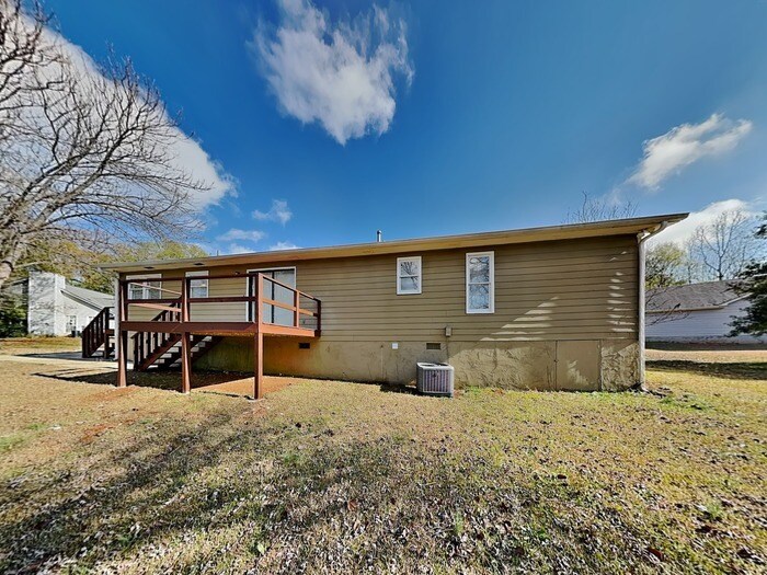 Building Photo - 308 Rebecca Ct