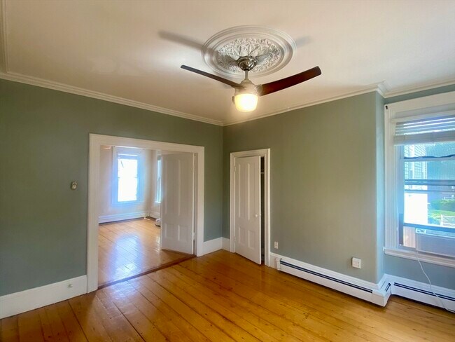 Building Photo - 133 Otis St