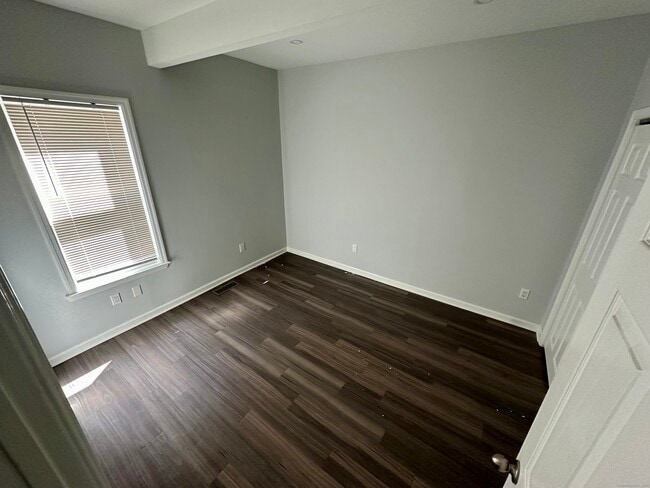 Building Photo - 10 Haviland St