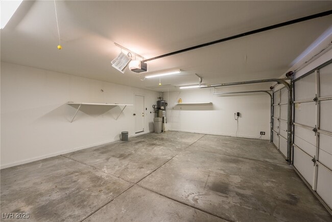 Building Photo - 682 Ladywood Ln