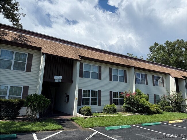 Primary Photo - 2400 Forest Dr